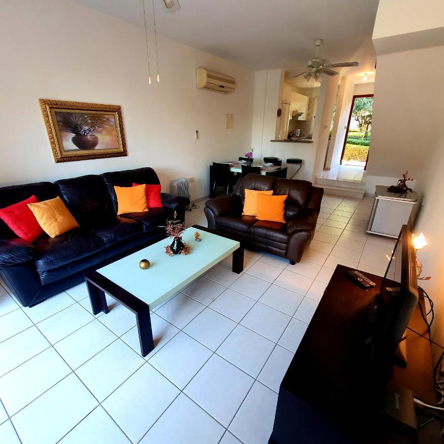 Villa Owls Nest Townhouse à Paphos Extérieur photo